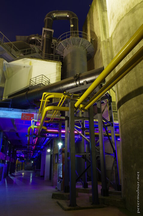 I was a little sad and disappointed, because the area was quite empty
given we visited it during a Tuesday it shouldn't be that much of a
surprise, but I'd love to see it once when all the places are
open