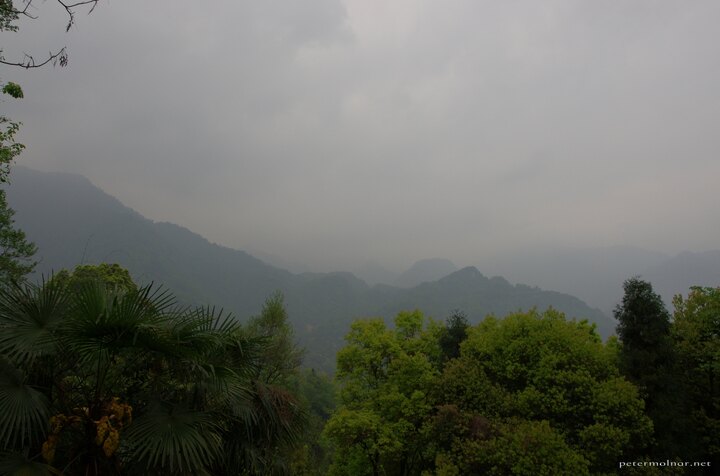 A viewpoint where you should be able to see the Golden Summit on days
with nice weather