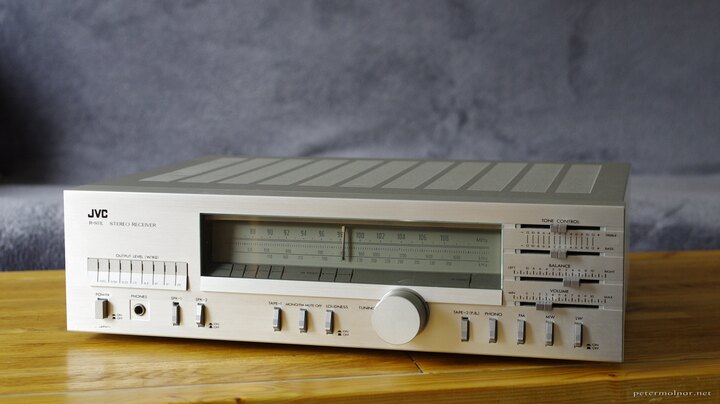 JVC R-S11L Stereo Receiver front, turned off